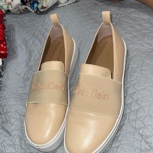 CALVIN KLEIN SHOES LIKE NEW CONDITION